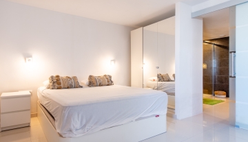 Resa estates Ibiza san Jose te koop villa main bedroom 5.jpg